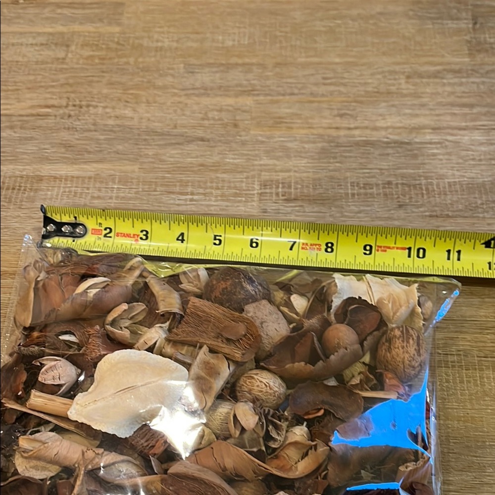 Decorative Potpourri Mix - Picture 2 of 4